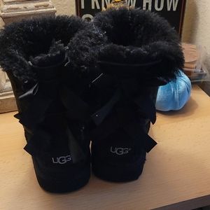 Girls uggs